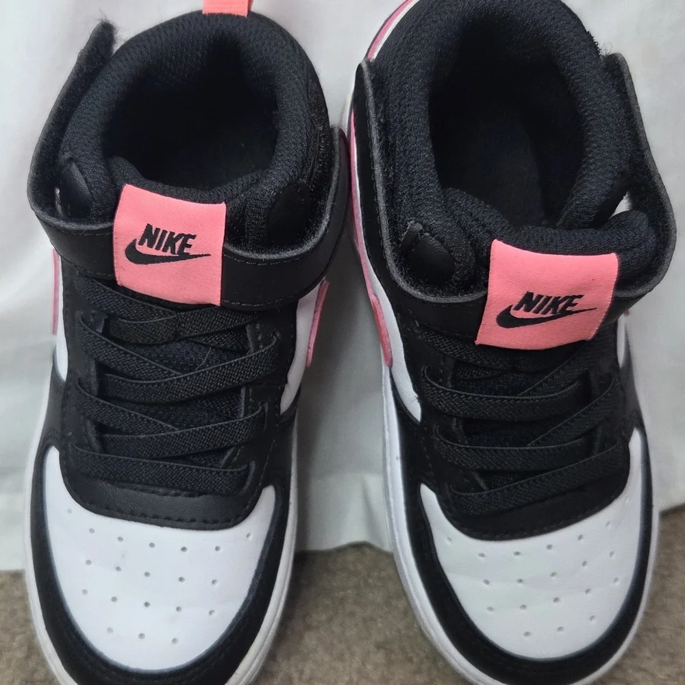 Nike Kids Black, White and Neon Pink Sneakers - Picture 3 of 11